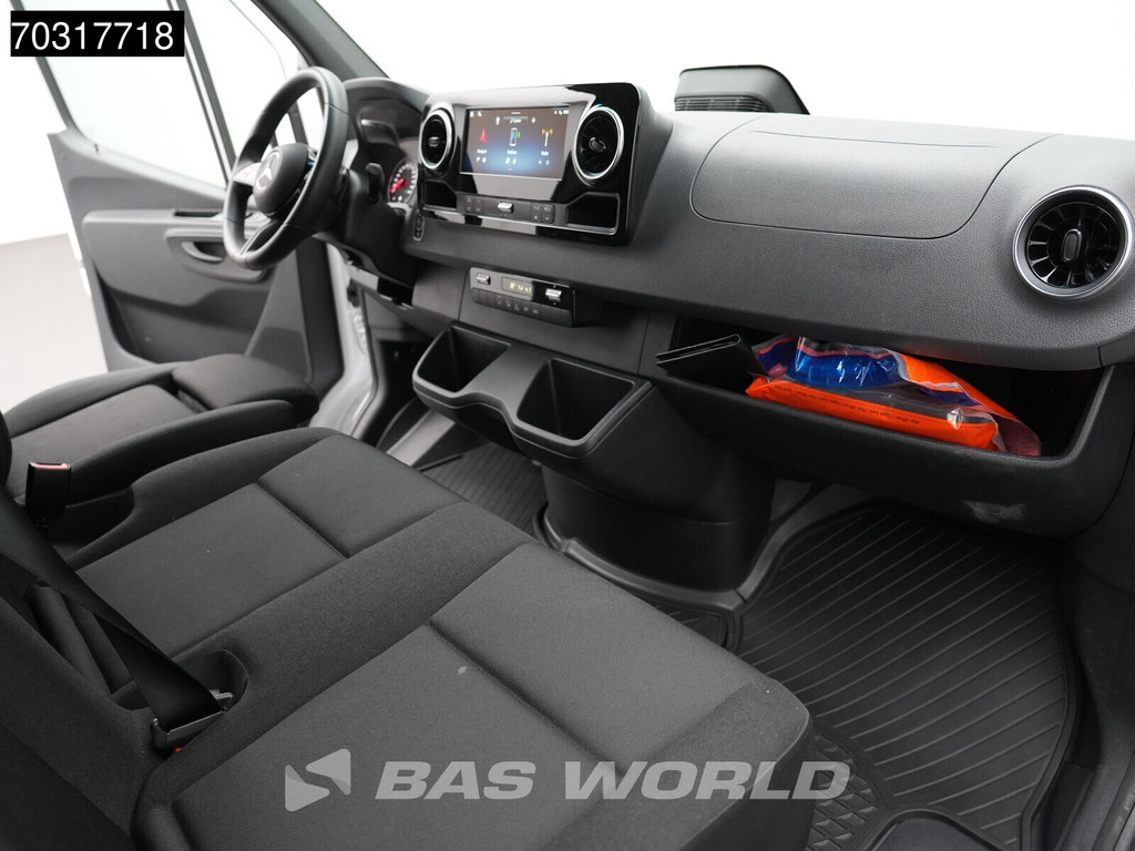 Mercedes-Benz Sprinter 317 CDI Automaat 2025 Model LED L2H2 Navi Airco Cruise Camera MBUX CarPlay Parkeersensoren 170PK Euro6 L2 Airco Cruise control 13