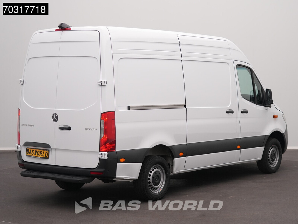 Mercedes-Benz Sprinter 317 CDI Automaat 2025 Model LED L2H2 Navi Airco Cruise Camera MBUX CarPlay Parkeersensoren 170PK Euro6 L2 Airco Cruise control 7