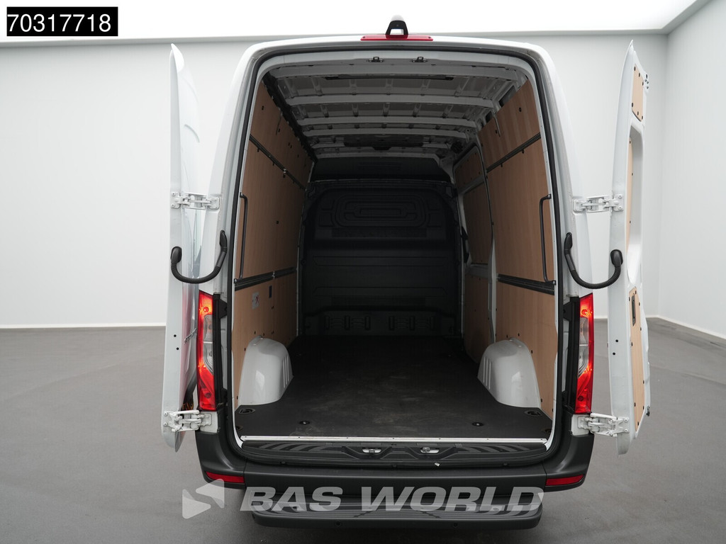 Mercedes-Benz Sprinter 317 CDI Automaat 2025 Model LED L2H2 Navi Airco Cruise Camera MBUX CarPlay Parkeersensoren 170PK Euro6 L2 Airco Cruise control 9
