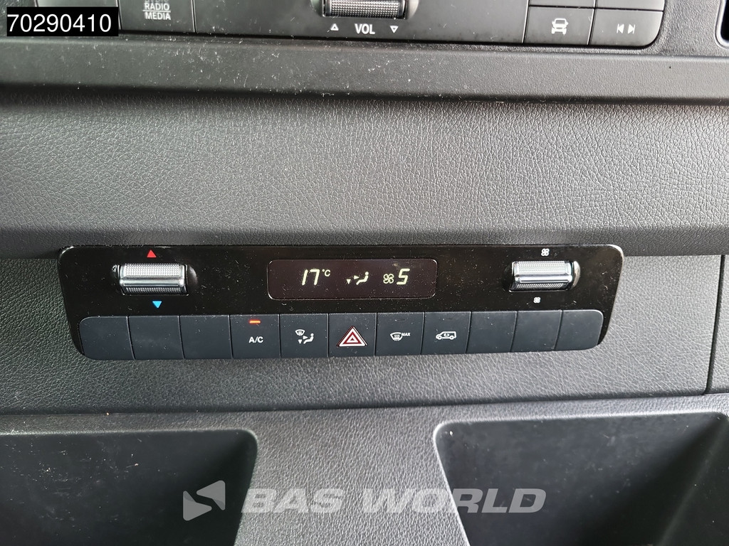 Mercedes-Benz Sprinter 317 CDI Automaat 3,5t Trekhaak L2H2 170PK Airco Camera MBUX Euro6 L2 12m3 Airco Trekhaak 17