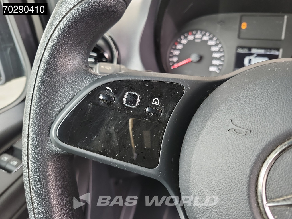 Mercedes-Benz Sprinter 317 CDI Automaat 3,5t Trekhaak L2H2 170PK Airco Camera MBUX Euro6 L2 12m3 Airco Trekhaak 19