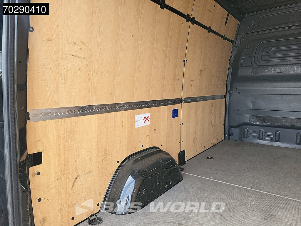 Mercedes-Benz Sprinter 317 CDI Automaat 3,5t Trekhaak L2H2 170PK Airco Camera MBUX Euro6 L2 12m3 Airco Trekhaak 8