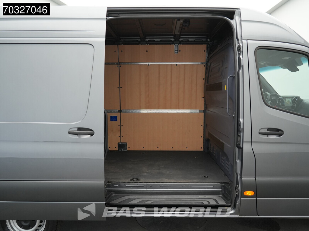 Mercedes-Benz Sprinter 317 CDI Automaat L2H2 170PK LED Navi Airco Cruise Camera 10inch MBUX CarPlay Parkeersensoren Euro7 L2 Airco Cruise control 11