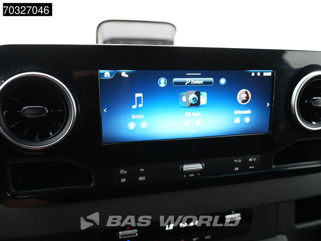 Mercedes-Benz Sprinter 317 CDI Automaat L2H2 170PK LED Navi Airco Cruise Camera 10inch MBUX CarPlay Parkeersensoren Euro7 L2 Airco Cruise control 18