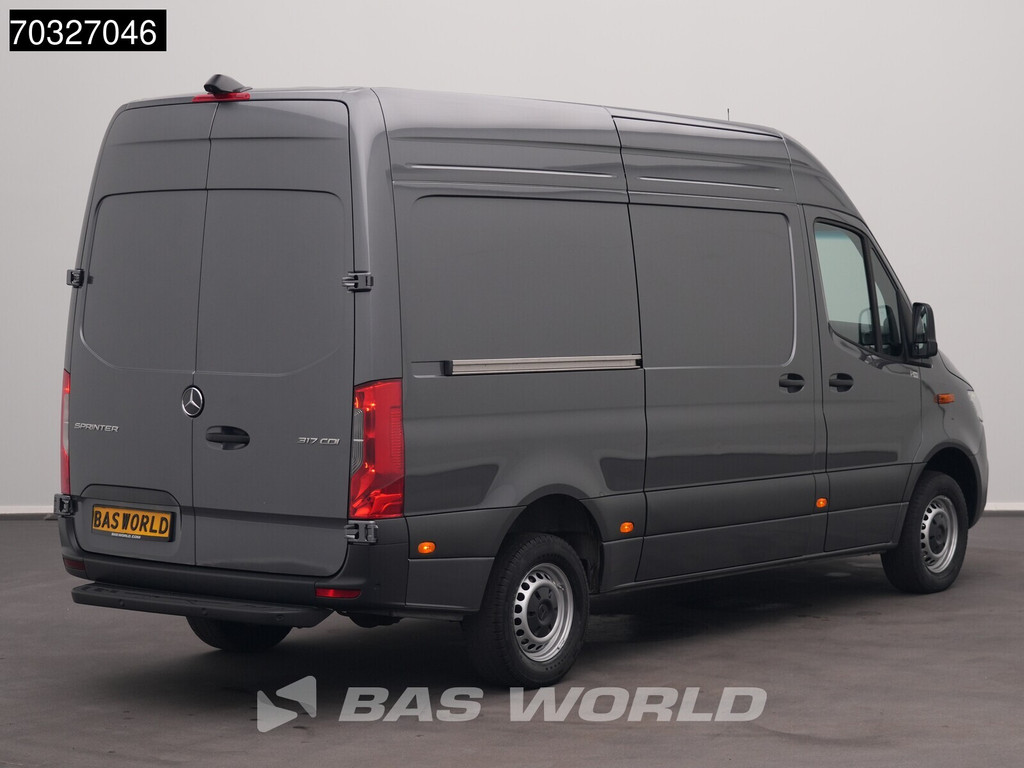 Mercedes-Benz Sprinter 317 CDI Automaat L2H2 170PK LED Navi Airco Cruise Camera 10inch MBUX CarPlay Parkeersensoren Euro7 L2 Airco Cruise control 2