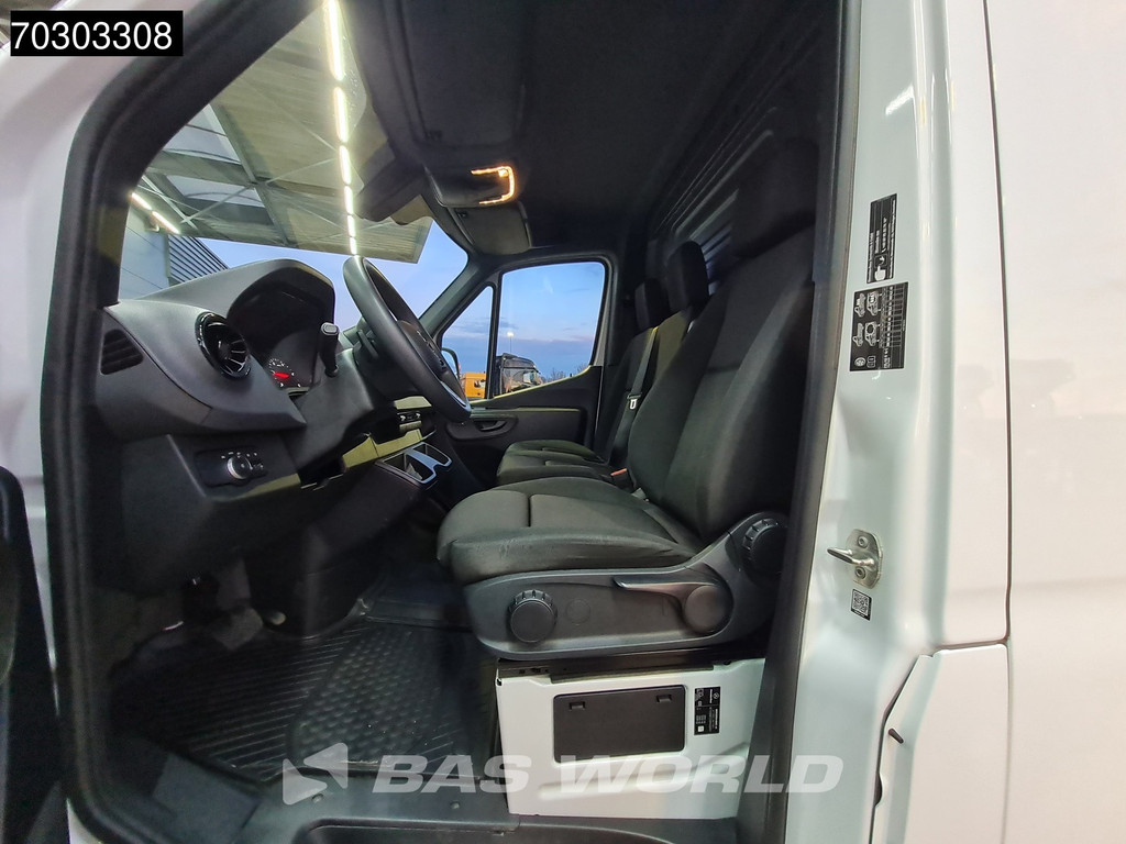 Mercedes-Benz Sprinter 317 CDI Automaat L2H2 170PK Navi Airco Cruise Camera Parkeersensoren MBUX CarPlay Euro6 L2 Airco Cruise control 11
