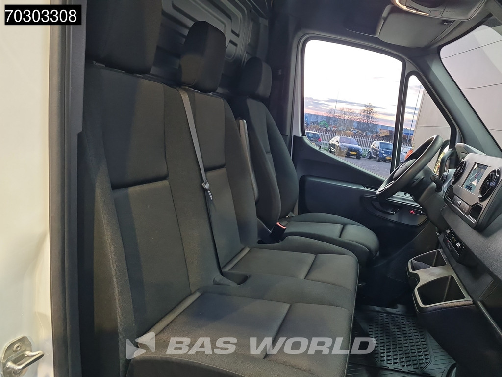 Mercedes-Benz Sprinter 317 CDI Automaat L2H2 170PK Navi Airco Cruise Camera Parkeersensoren MBUX CarPlay Euro6 L2 Airco Cruise control 13