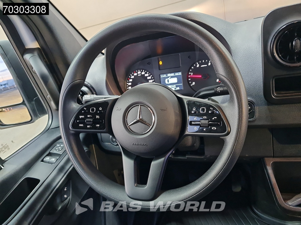 Mercedes-Benz Sprinter 317 CDI Automaat L2H2 170PK Navi Airco Cruise Camera Parkeersensoren MBUX CarPlay Euro6 L2 Airco Cruise control 17