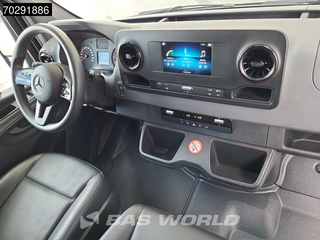 Mercedes-Benz Sprinter 317 CDI Automaat L3H2 170PK 3,5t Trekhaak Airco Camera Parkeersensoren MBUX CarPlay Euro6 L3 17m3 Airco Trekhaak 13