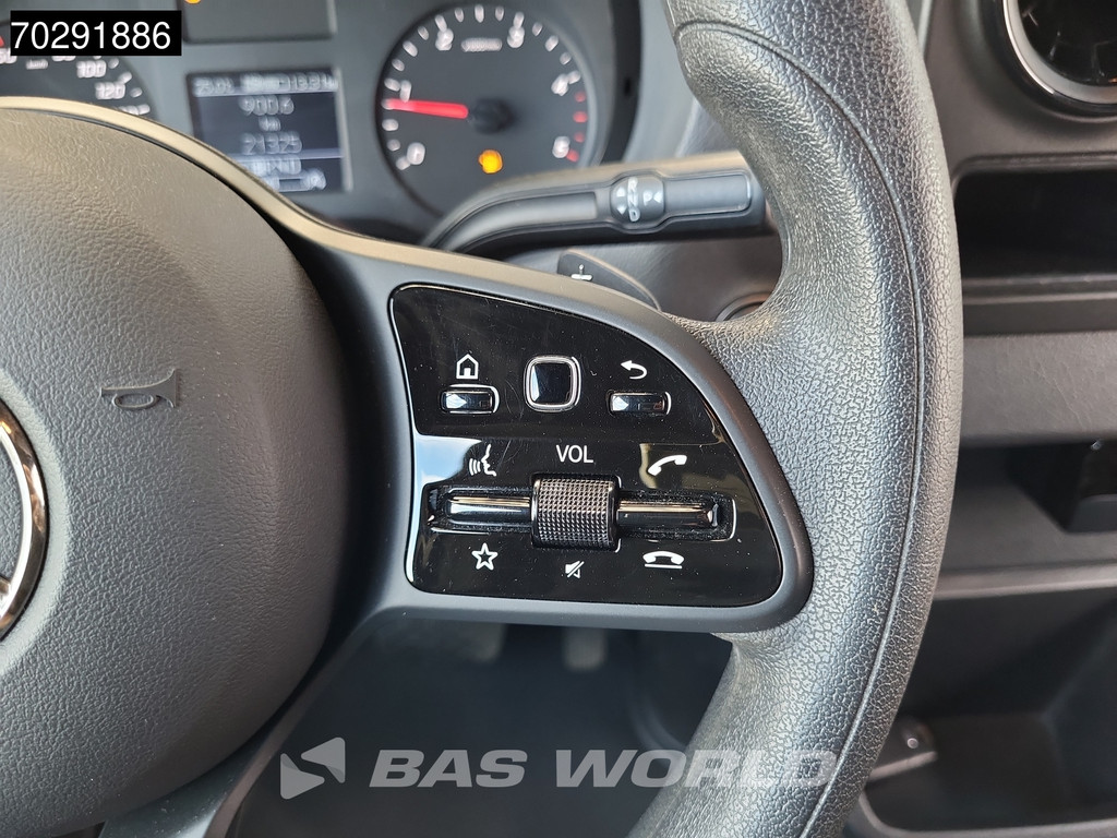 Mercedes-Benz Sprinter 317 CDI Automaat L3H2 170PK 3,5t Trekhaak Airco Camera Parkeersensoren MBUX CarPlay Euro6 L3 17m3 Airco Trekhaak 18