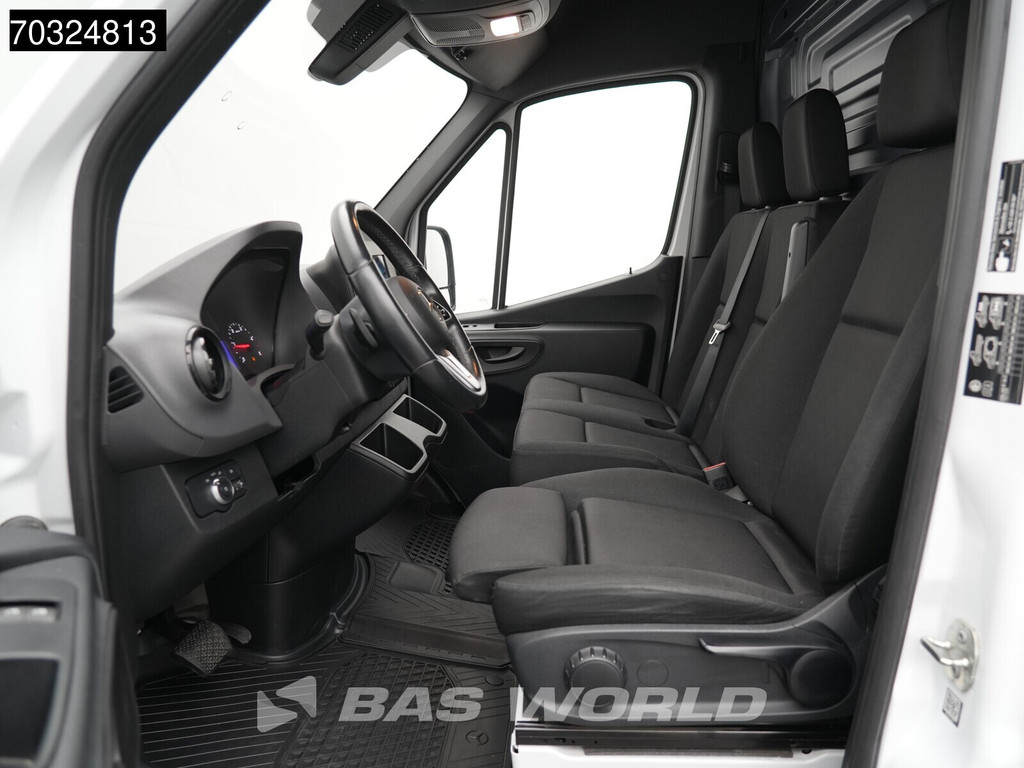Mercedes-Benz Sprinter 317 CDI Automaat L3H2 170PK Airco Cruise Camera MBUX CarPlay Euro6 L3 Airco Cruise control 12