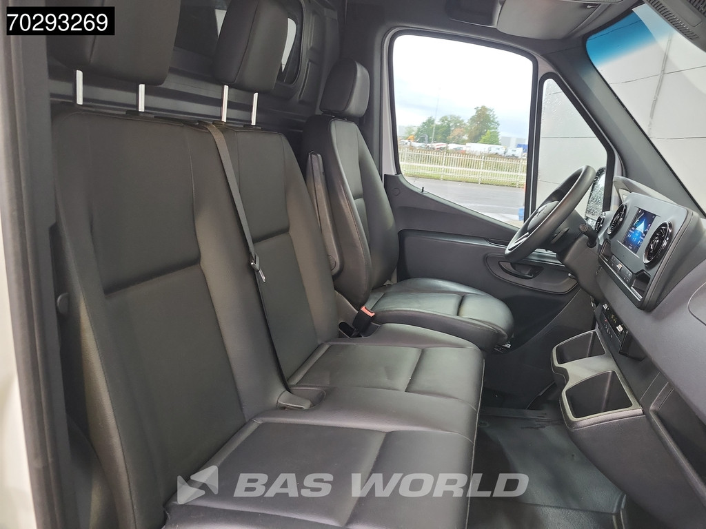 Mercedes-Benz Sprinter 317 CDI Automaat L3H2 170PK Airco Cruise Camera Parkeersensoren MBUX CarPlay Euro6 L3 15m3 Airco 13