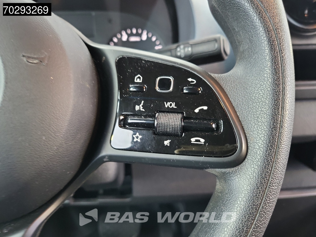Mercedes-Benz Sprinter 317 CDI Automaat L3H2 170PK Airco Cruise Camera Parkeersensoren MBUX CarPlay Euro6 L3 15m3 Airco 19