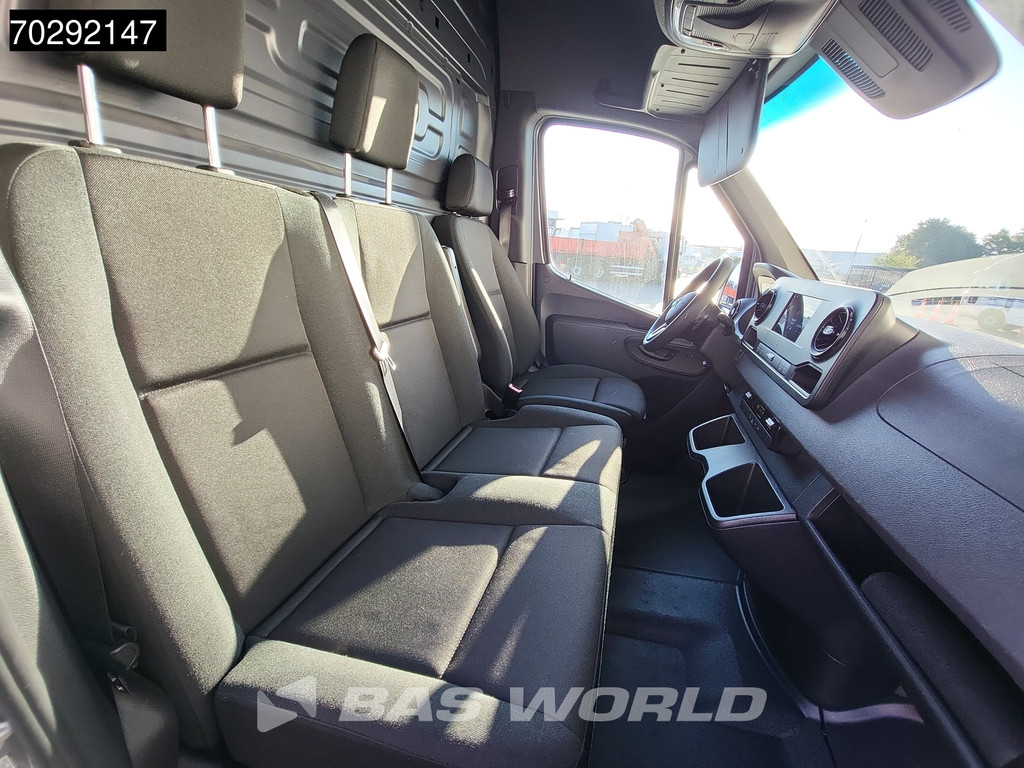 Mercedes-Benz Sprinter 317 CDI Automaat L3H2 3,5t Trekhaak 170PK Navi Airco Cruise Camera Parkeersensoren MBUX CarPlay Euro6 L3 15m3 Airco Trekhaak Cruise control 12