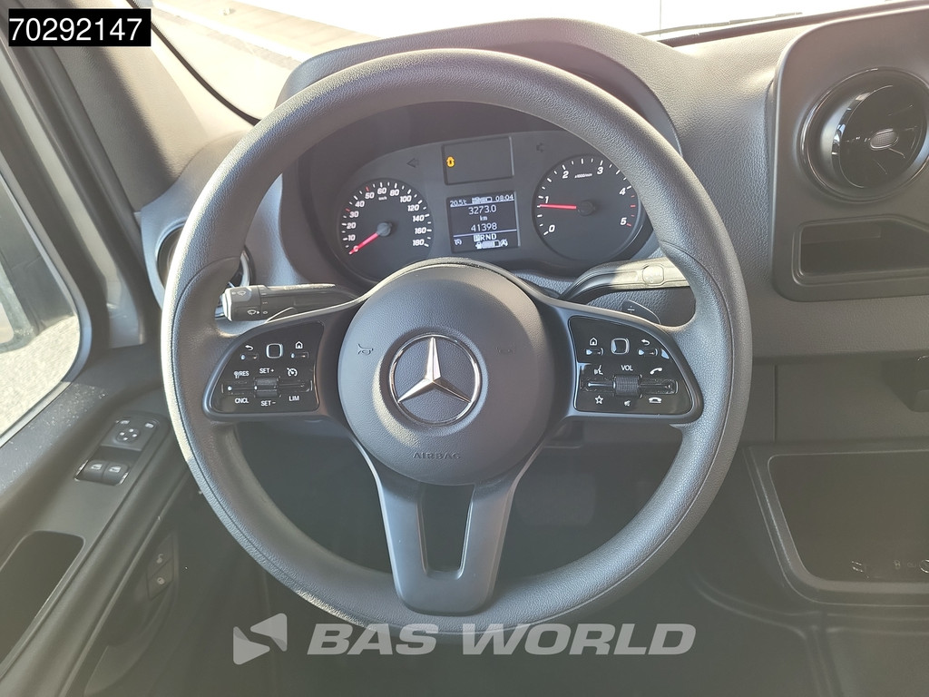Mercedes-Benz Sprinter 317 CDI Automaat L3H2 3,5t Trekhaak 170PK Navi Airco Cruise Camera Parkeersensoren MBUX CarPlay Euro6 L3 15m3 Airco Trekhaak Cruise control 18