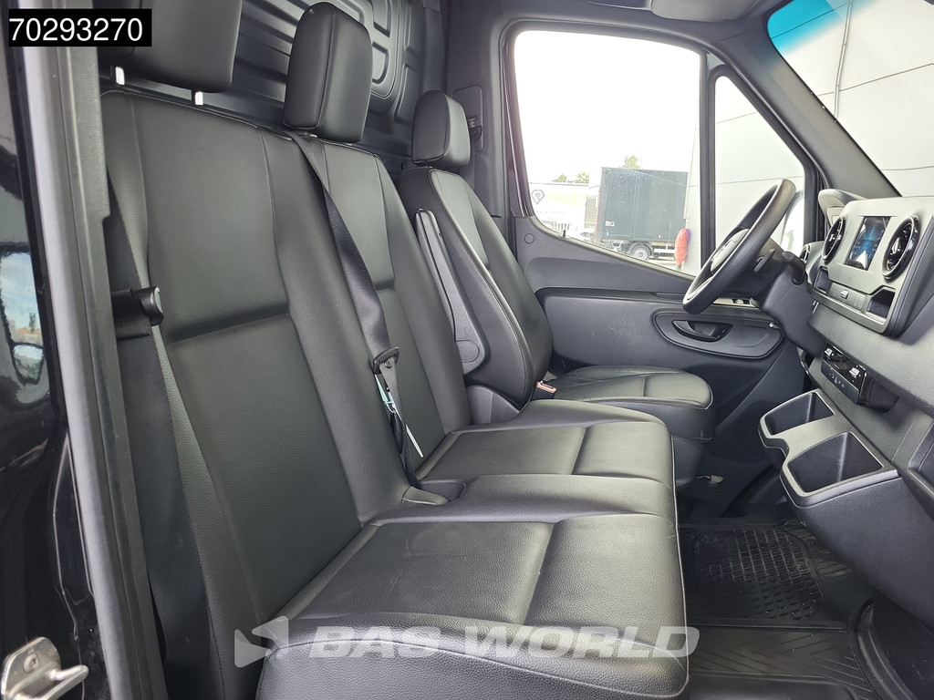 Mercedes-Benz Sprinter 317 CDI Automaat L3H2 3,5t Trekhaak Airco Cruise Camera Parkeersensoren MBUX CarPlay Euro6 L3 15m3 Airco Trekhaak 13