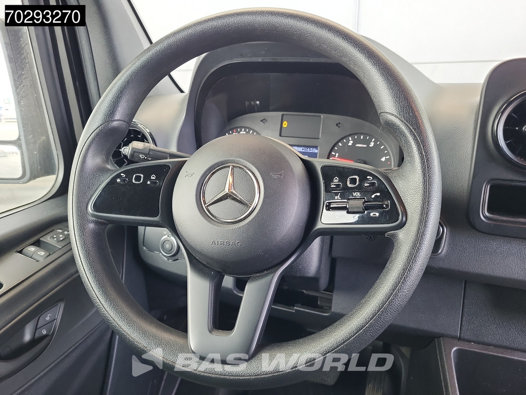 Mercedes-Benz Sprinter 317 CDI Automaat L3H2 3,5t Trekhaak Airco Cruise Camera Parkeersensoren MBUX CarPlay Euro6 L3 15m3 Airco Trekhaak 17