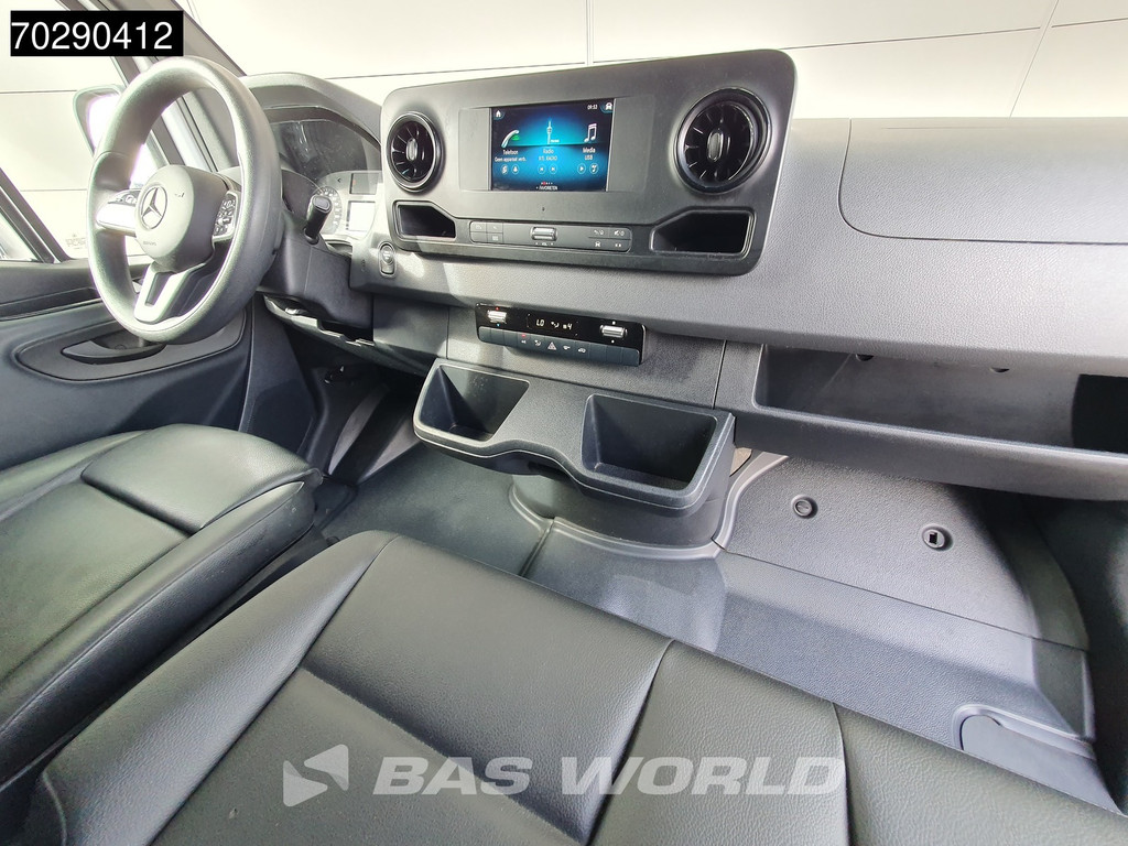 Mercedes-Benz Sprinter 317 CDI Automaat L3H2 Airco Cruise Camera Parkeersensoren MBUX CarPlay Euro6 L3 15m3 Airco 10