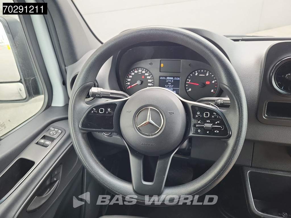 Mercedes-Benz Sprinter 317 CDI Automaat L3H2 Airco Cruise Camera Parkeersensoren MBUX CarPlay Euro6 L3 15m3 Airco 16