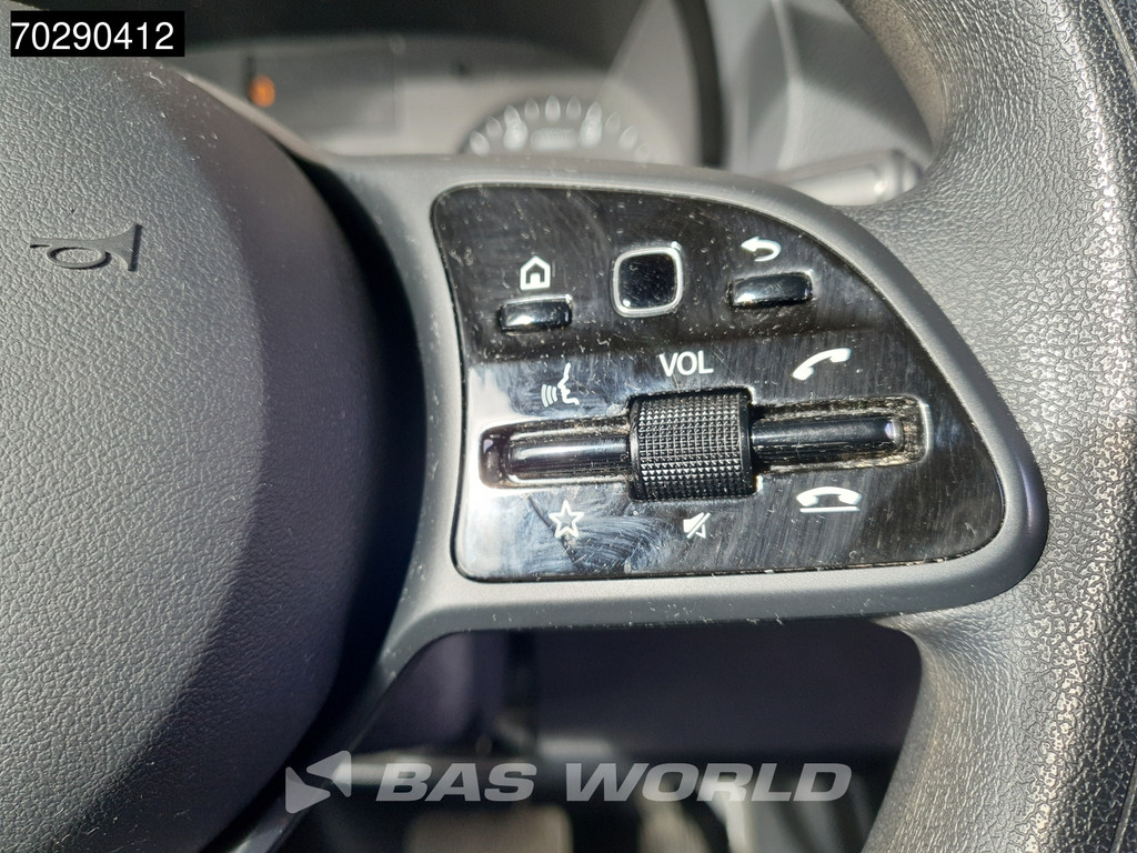 Mercedes-Benz Sprinter 317 CDI Automaat L3H2 Airco Cruise Camera Parkeersensoren MBUX CarPlay Euro6 L3 15m3 Airco 19