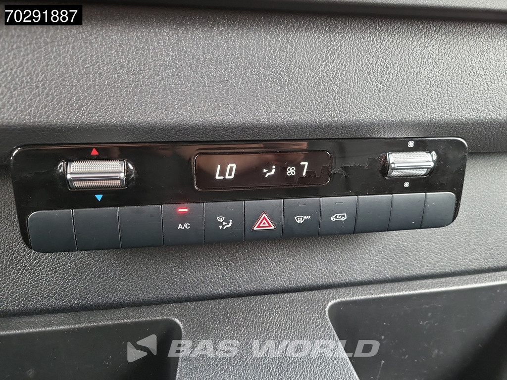 Mercedes-Benz Sprinter 317 CDI Automaat L3H2 Airco Cruise Camera Parkeersensoren MBUX CarPlay Euro6 L3 Maxi 15m3 Airco 16