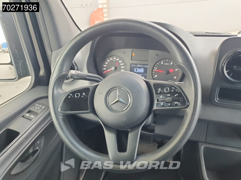 Mercedes-Benz Sprinter 317 CDI Automaat L3H2 Black Edition 3500KG Trekhaak Airco Camera Parkeersensoren MBUX CarPlay Euro6 L3 15m3 Airco Trekhaak 19