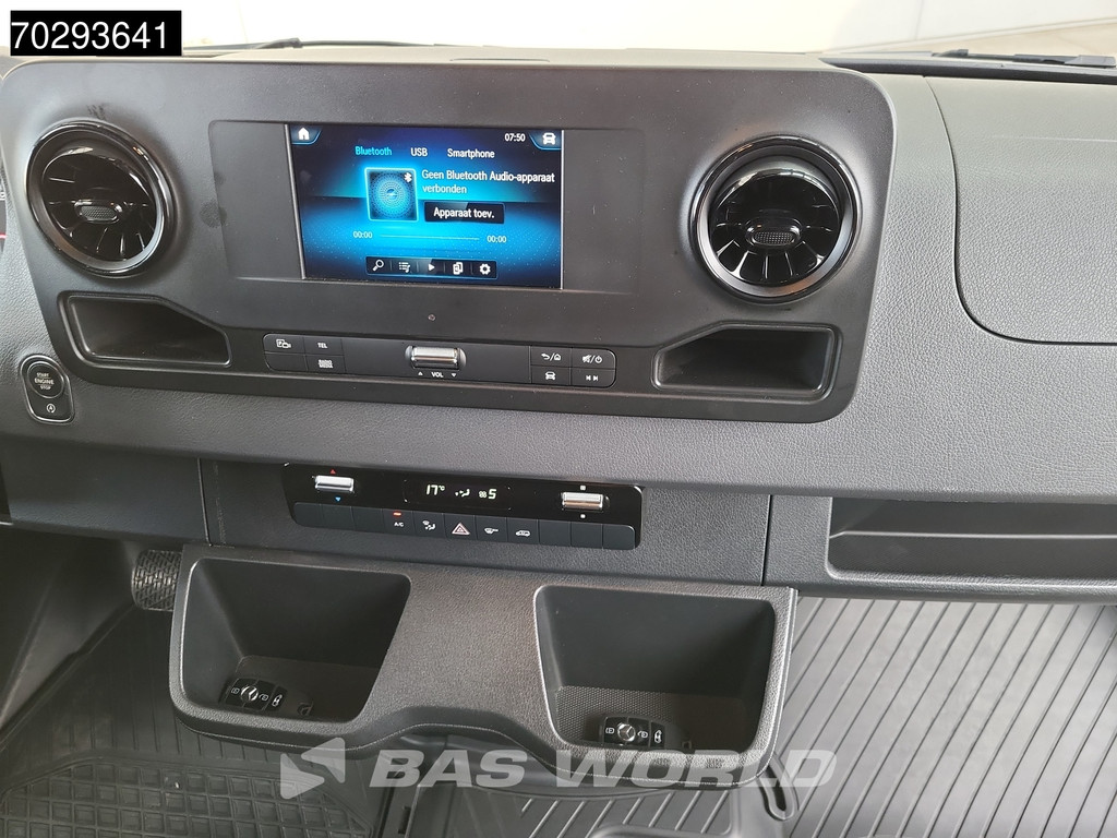 Mercedes-Benz Sprinter 317 CDI Automaat L3H2 Trekhaak Airco Camera MBUX CarPlay Euro6 L3 15m3 Airco Trekhaak 11