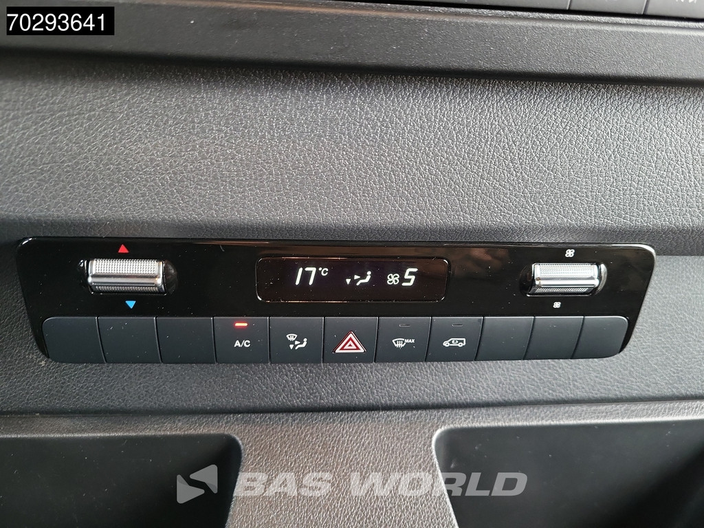 Mercedes-Benz Sprinter 317 CDI Automaat L3H2 Trekhaak Airco Camera MBUX CarPlay Euro6 L3 15m3 Airco Trekhaak 16