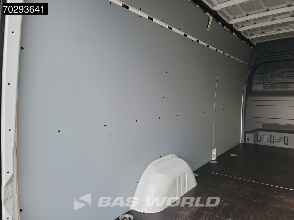 Mercedes-Benz Sprinter 317 CDI Automaat L3H2 Trekhaak Airco Camera MBUX CarPlay Euro6 L3 15m3 Airco Trekhaak 8