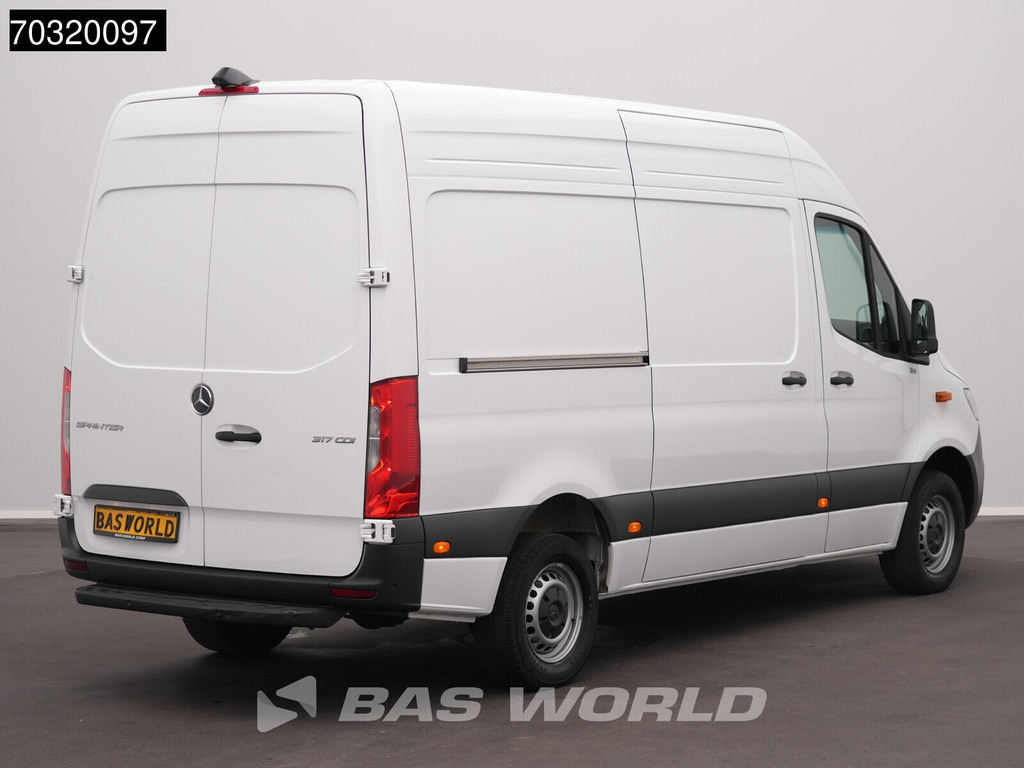 Mercedes-Benz Sprinter 317 CDI Automaat LED 2025 Model L2H2 170PK Navi Airco Cruise Camera MBUX CarPlay Stoelverwarming Euro6 L2 Airco Cruise control 6
