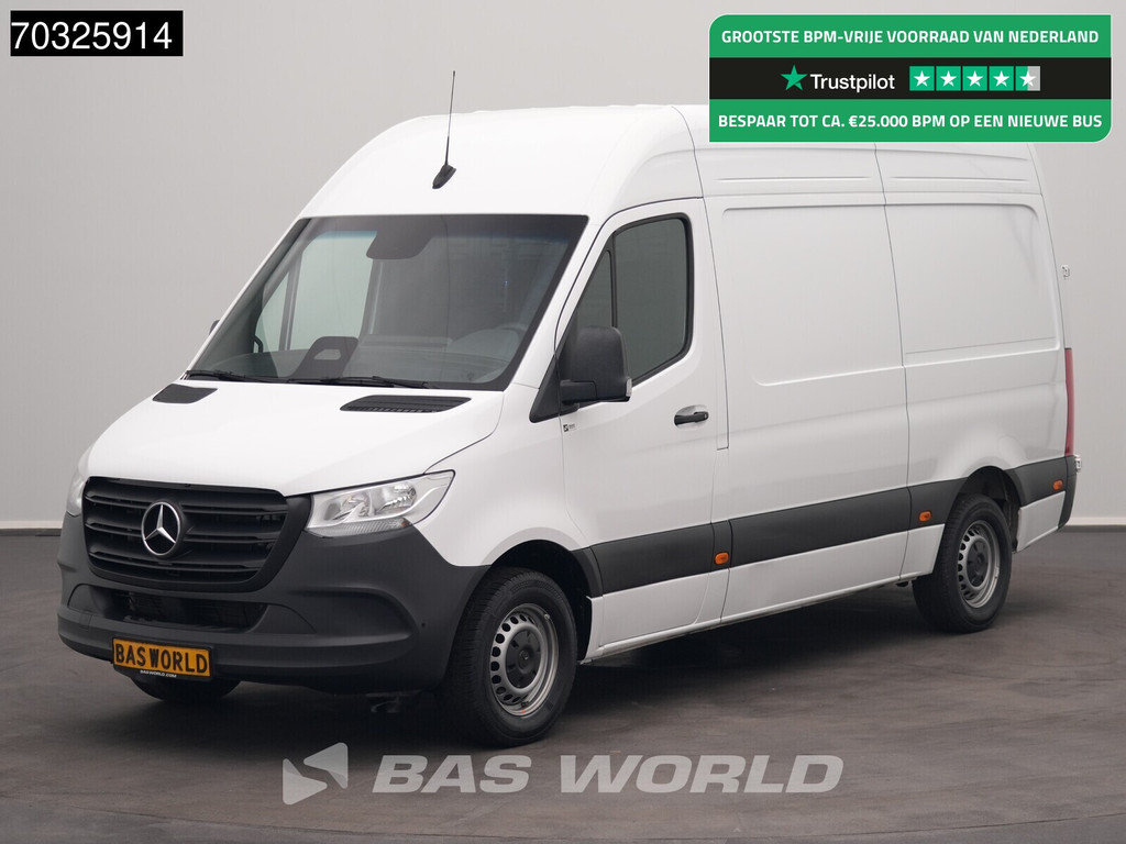 Mercedes-Benz Sprinter 317 CDI L2H2 Navi Airco Cruise Camera 10inch MBUX CarPlay Parkeersensoren v+a Euro6 L2 Airco Trekhaak Cruise control