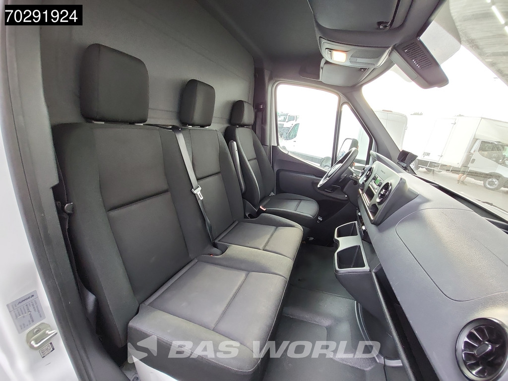Mercedes-Benz Sprinter 317 CDI Laadklep Automaat Bakwagen 170PK Airco Camera Euro6 Meubelbak Koffer 21m3 Airco 10