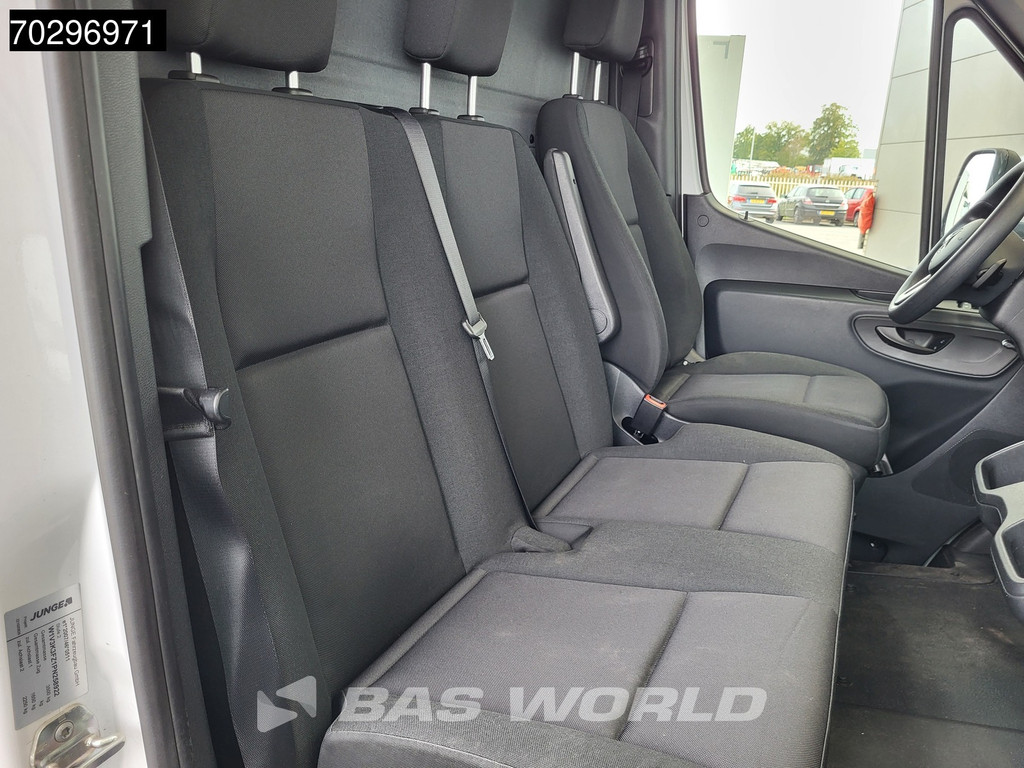 Mercedes-Benz Sprinter 317 CDI Laadklep Automaat Bakwagen 170PK Airco Camera Euro6 Meubelbak Koffer Airco 11