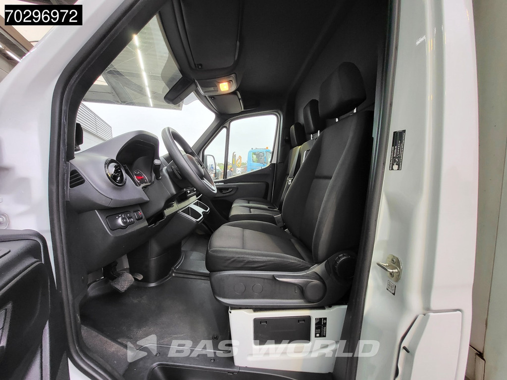 Mercedes-Benz Sprinter 317 CDI Laadklep Automaat Bakwagen 170PK Airco Camera Euro6 Meubelbak Koffer Airco 12