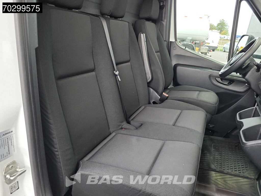 Mercedes-Benz Sprinter 317 CDI Laadklep Automaat Bakwagen 170PK Airco Camera Euro6 Meubelbak Koffer Airco 12