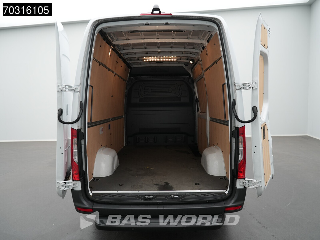 Mercedes-Benz Sprinter 317 CDI Nieuw Model Automaat 170PK L2H2 LED Airco Cruise Camera 10inch MBUX CarPlay Parkeersensoren Euro6 L3 Airco Cruise control 12
