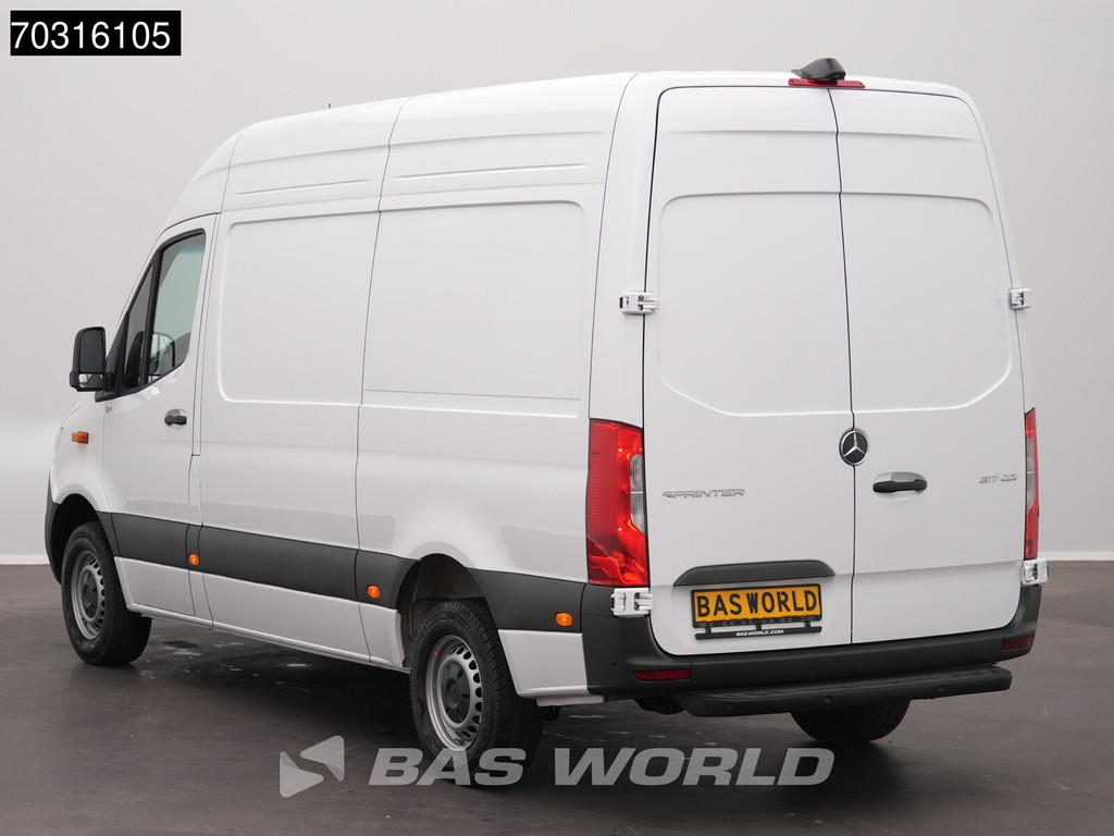 Mercedes-Benz Sprinter 317 CDI Nieuw Model Automaat 170PK L2H2 LED Airco Cruise Camera 10inch MBUX CarPlay Parkeersensoren Euro6 L3 Airco Cruise control 2