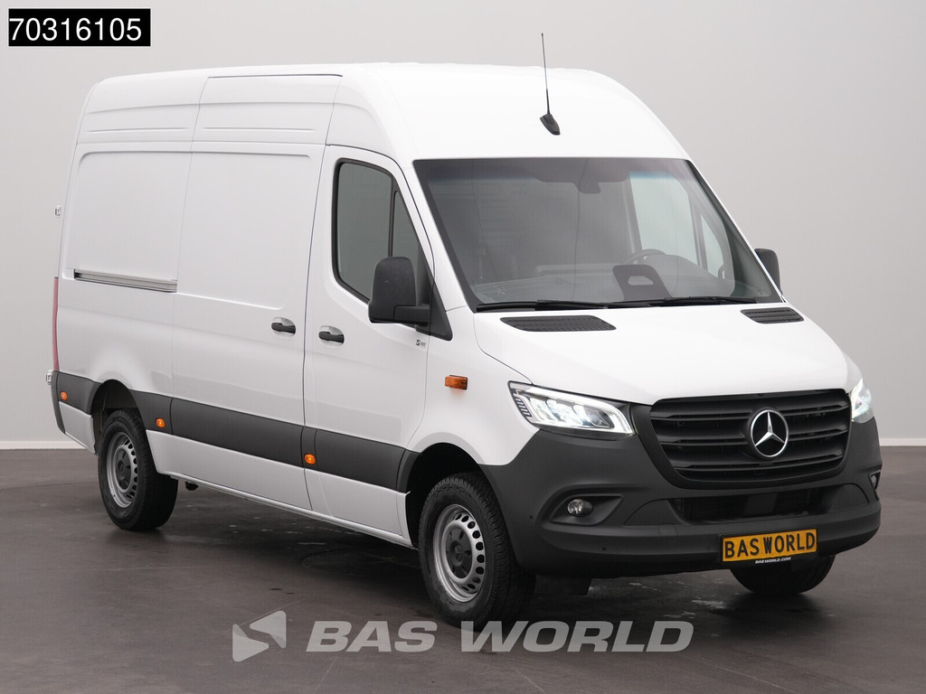 Mercedes-Benz Sprinter 317 CDI Nieuw Model Automaat 170PK L2H2 LED Airco Cruise Camera 10inch MBUX CarPlay Parkeersensoren Euro6 L3 Airco Cruise control 7