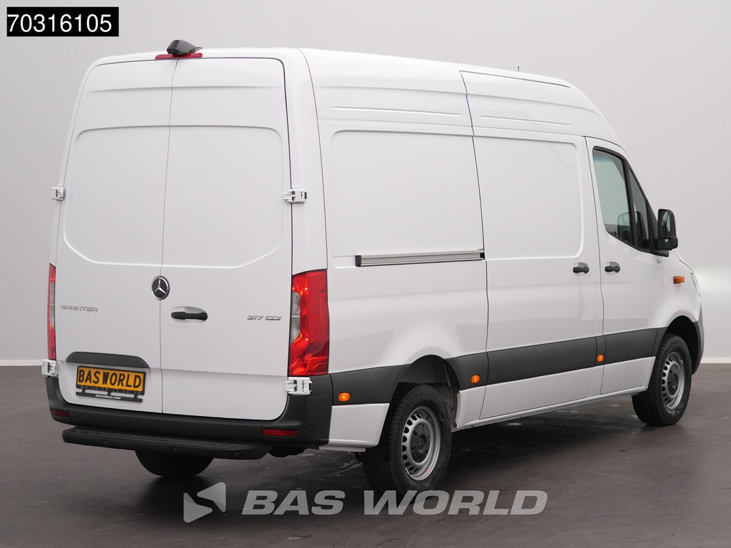 Mercedes-Benz Sprinter 317 CDI Nieuw Model Automaat 170PK L2H2 LED Airco Cruise Camera 10inch MBUX CarPlay Parkeersensoren Euro6 L3 Airco Cruise control 8