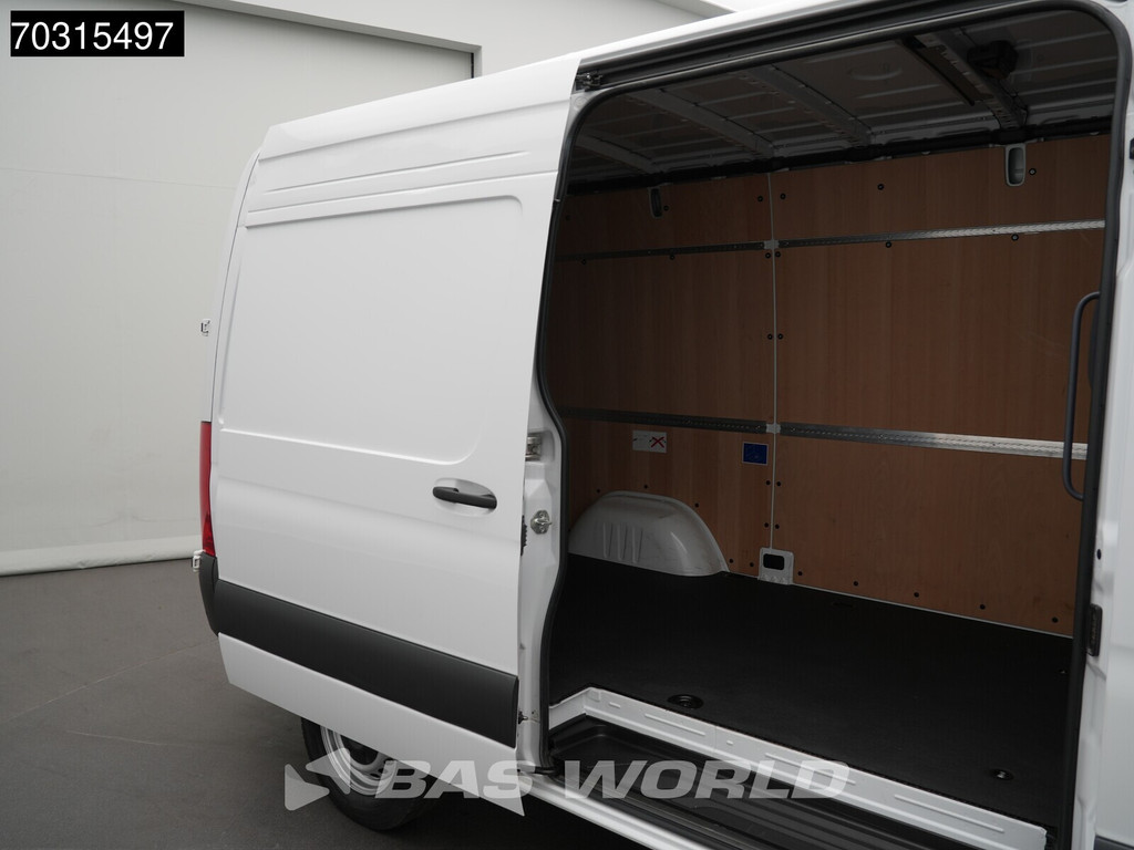 Mercedes-Benz Sprinter 317 CDI Nieuw Model Automaat 170PK L2H2 LED Navi Airco Cruise Camera Parkeersensoren 10inch MBUX CarPlay Euro6 L2 Airco Cruise control 10