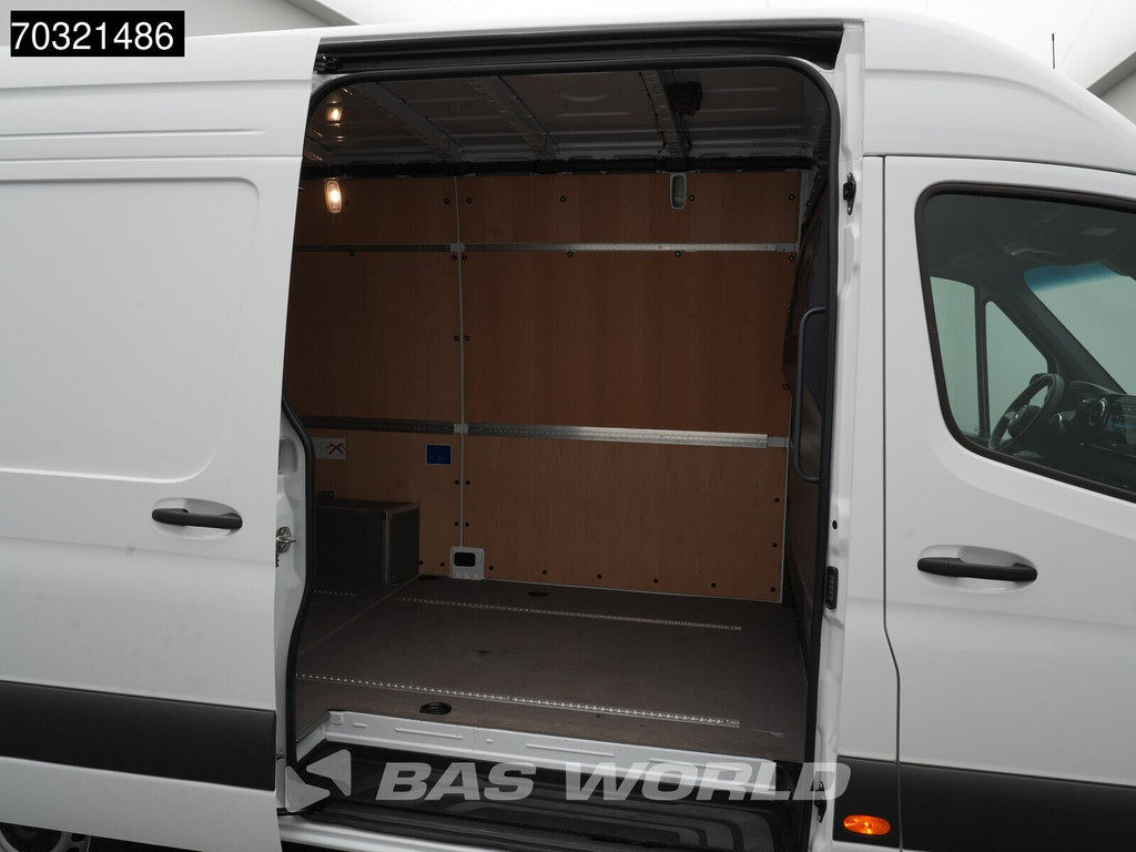 Mercedes-Benz Sprinter 317 CDI Nieuw Model Automaat 170PK L2H2 LED Navi Airco Cruise Camera Parkeersensoren 10inch MBUX CarPlay Euro6 L2 Airco Cruise control 11