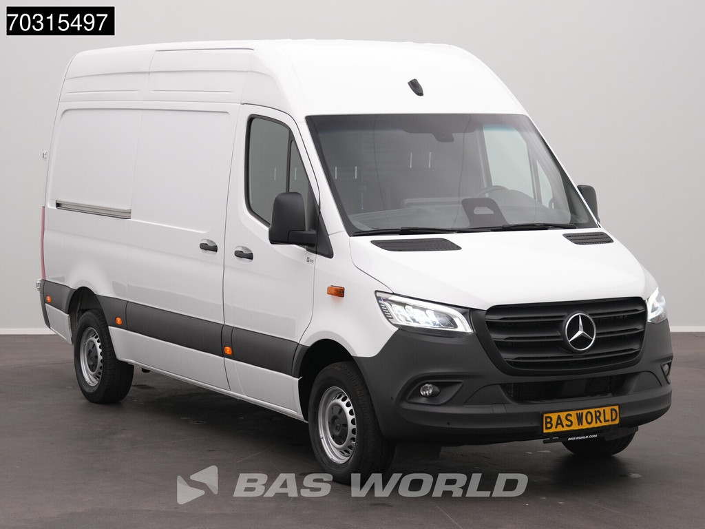 Mercedes-Benz Sprinter 317 CDI Nieuw Model Automaat 170PK L2H2 LED Navi Airco Cruise Camera Parkeersensoren 10inch MBUX CarPlay Euro6 L2 Airco Cruise control 7