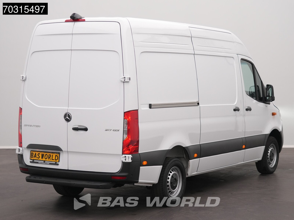 Mercedes-Benz Sprinter 317 CDI Nieuw Model Automaat 170PK L2H2 LED Navi Airco Cruise Camera Parkeersensoren 10inch MBUX CarPlay Euro6 L2 Airco Cruise control 8