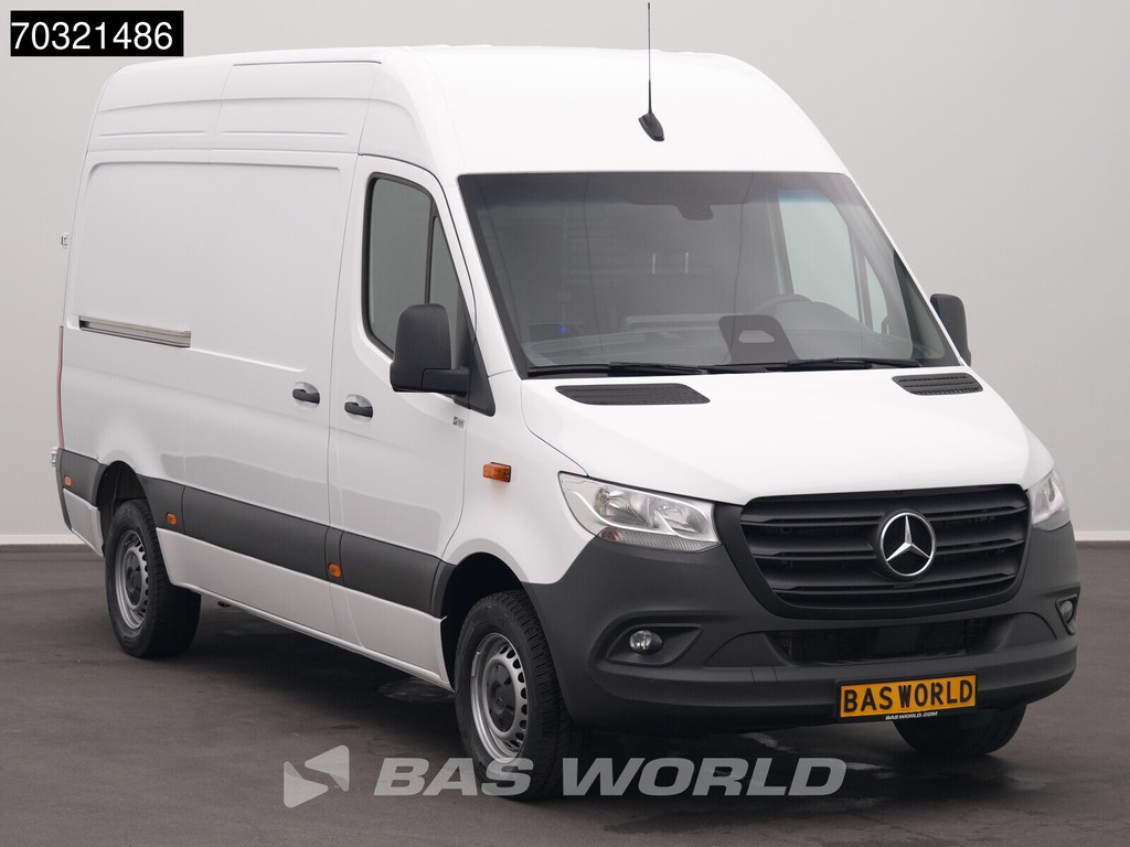 Mercedes-Benz Sprinter 317 CDI Nieuw Model Automaat 170PK L2H2 LED Navi Airco Cruise Camera Parkeersensoren 10inch MBUX CarPlay Euro6 L2 Airco Cruise control 8