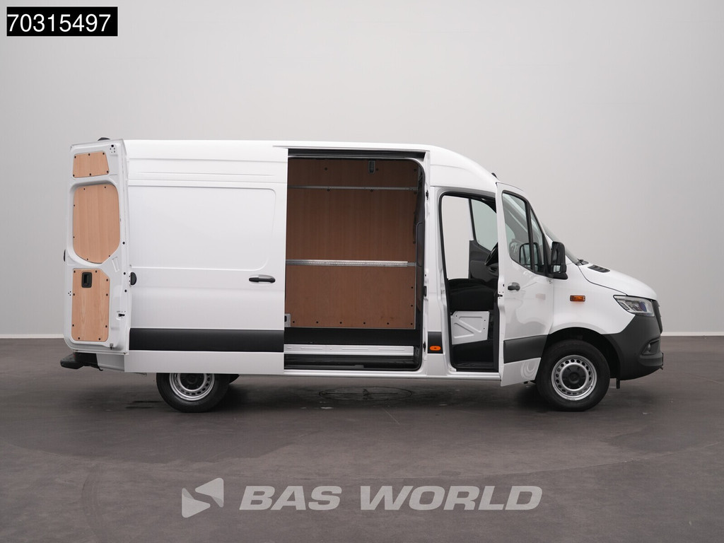 Mercedes-Benz Sprinter 317 CDI Nieuw Model Automaat 170PK L2H2 LED Navi Airco Cruise Camera Parkeersensoren 10inch MBUX CarPlay Euro6 L2 Airco Cruise control 9