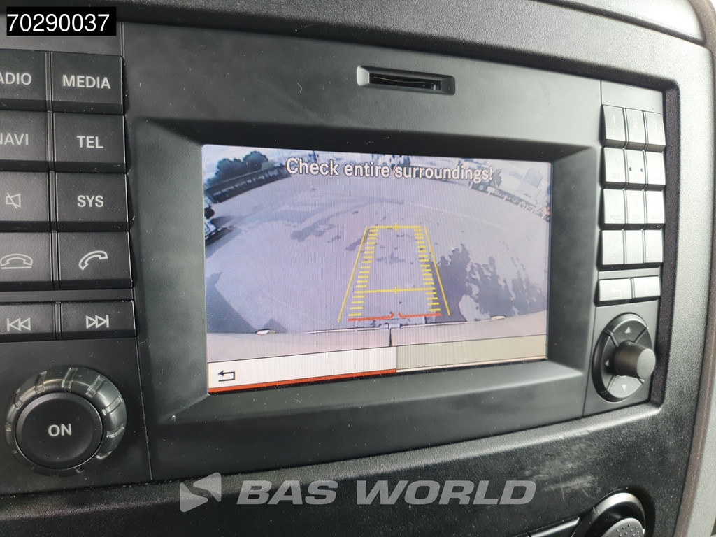 Mercedes-Benz Sprinter 319 CDI Automaat 3.0 V6 L2H2 3500kg trekhaak Navi Camera Airco Cruise L2 12m3 Airco Trekhaak Cruise control 11