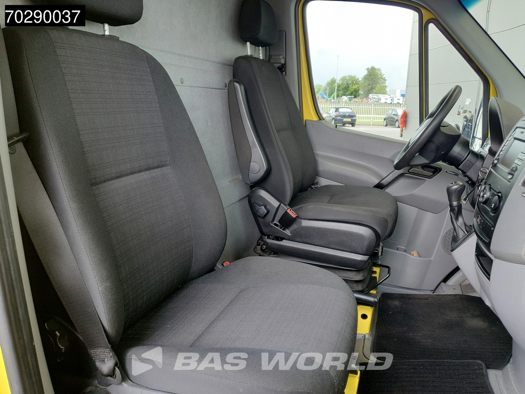 Mercedes-Benz Sprinter 319 CDI Automaat 3.0 V6 L2H2 3500kg trekhaak Navi Camera Airco Cruise L2 12m3 Airco Trekhaak Cruise control 15