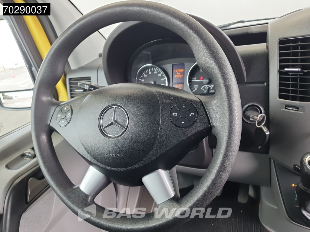 Mercedes-Benz Sprinter 319 CDI Automaat 3.0 V6 L2H2 3500kg trekhaak Navi Camera Airco Cruise L2 12m3 Airco Trekhaak Cruise control 17