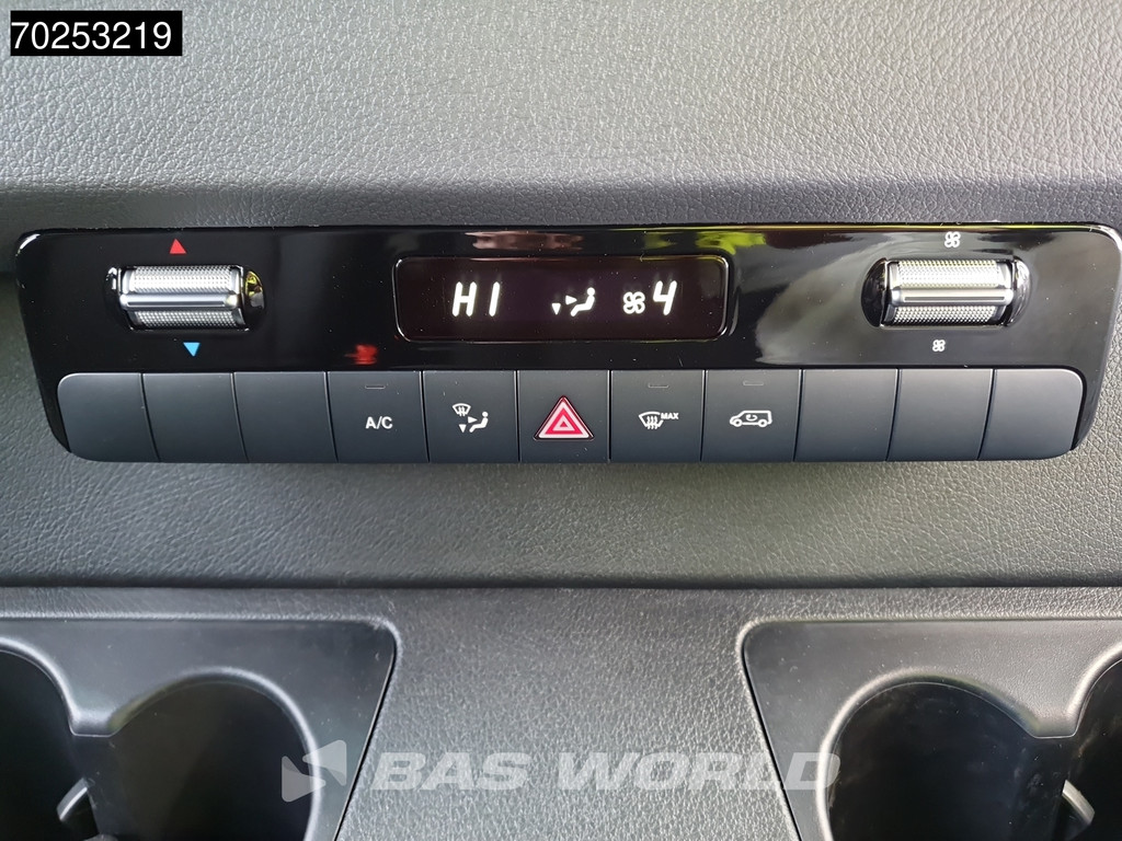 Mercedes-Benz Sprinter 319 CDI Automaat L2H2 model 2025 Camera MBUX LED Airco Cruise 10m3 Airco Cruise control 13