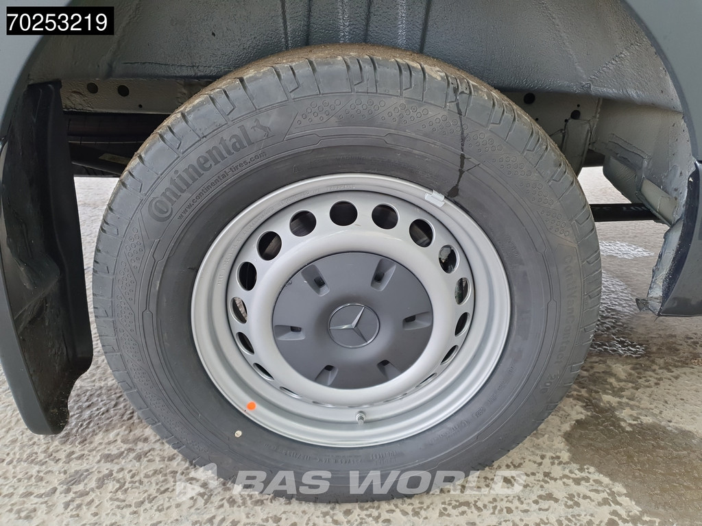 Mercedes-Benz Sprinter 319 CDI Automaat L2H2 model 2025 Camera MBUX LED Airco Cruise 10m3 Airco Cruise control 17